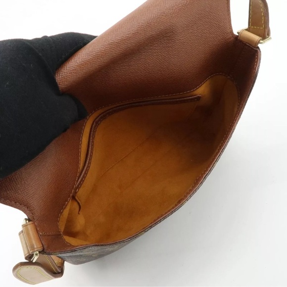 LV🤎Musette Tango Shoulder Bag - Picture 12 of 14